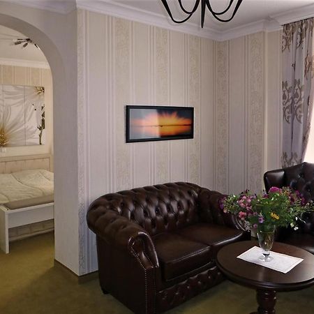 Hotel Villa Luise 바트로덴페르드 외부 사진